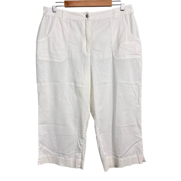 Chico's Women's XL Capri Pants Stretch Crop White Casual Classic Preppy Summer - Picture 1 of 10